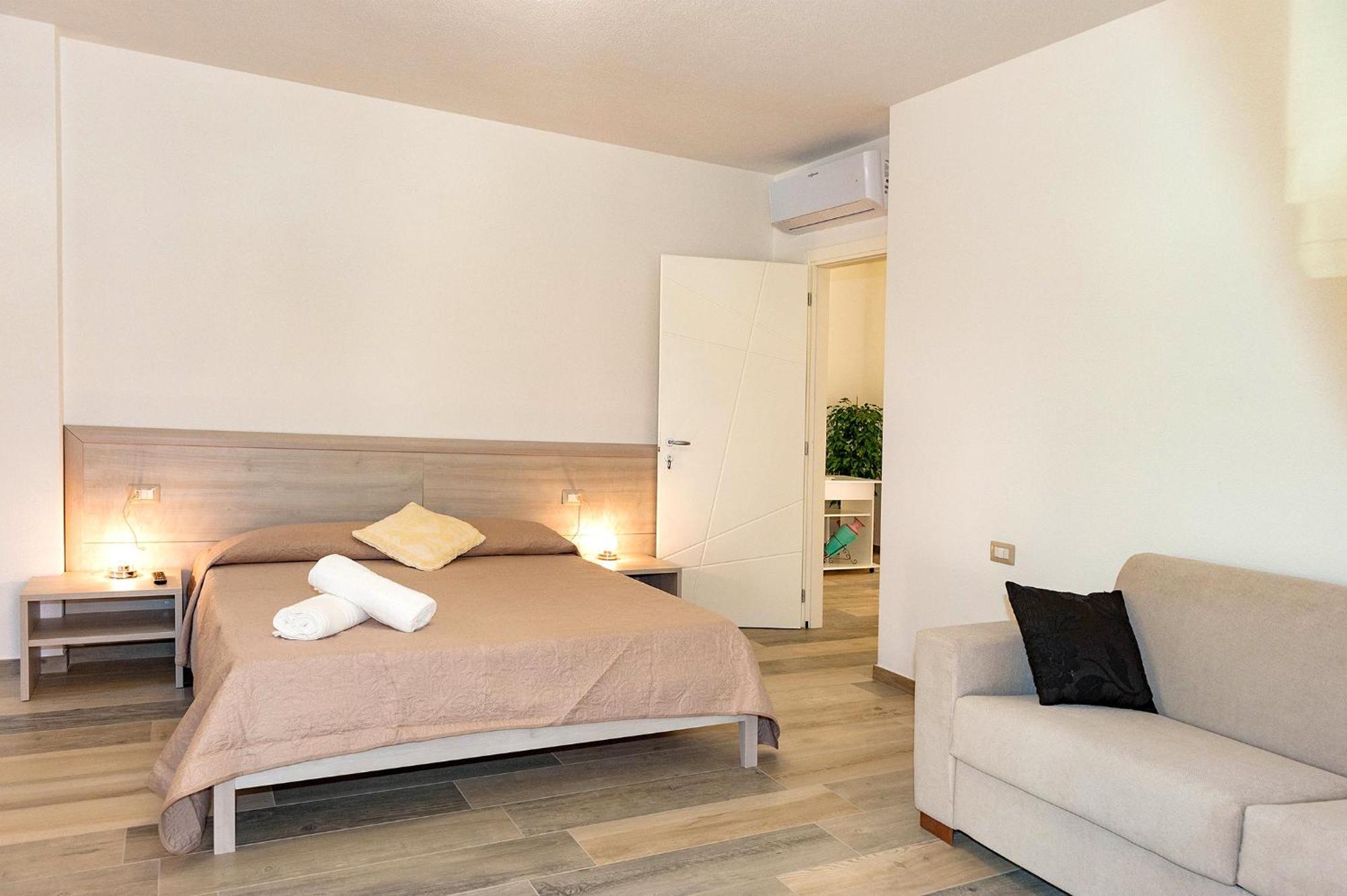 Molarotto Camere Con Angolo Cottura 산테오도로 외부 사진