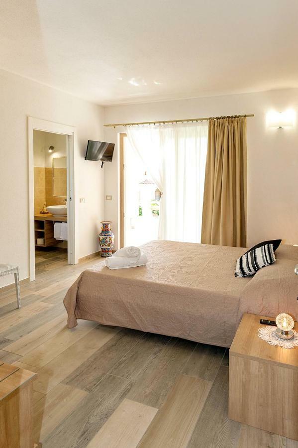 Molarotto Camere Con Angolo Cottura 산테오도로 외부 사진
